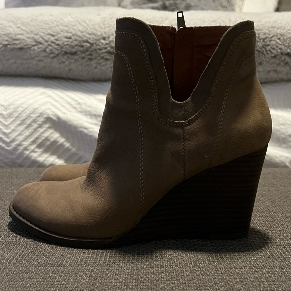 Lucky Brand Women’s Yenata Fashion Boot, Brindle